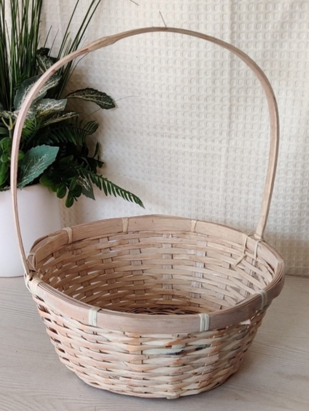 Natural Wicker Woven Easter Basket with Handle